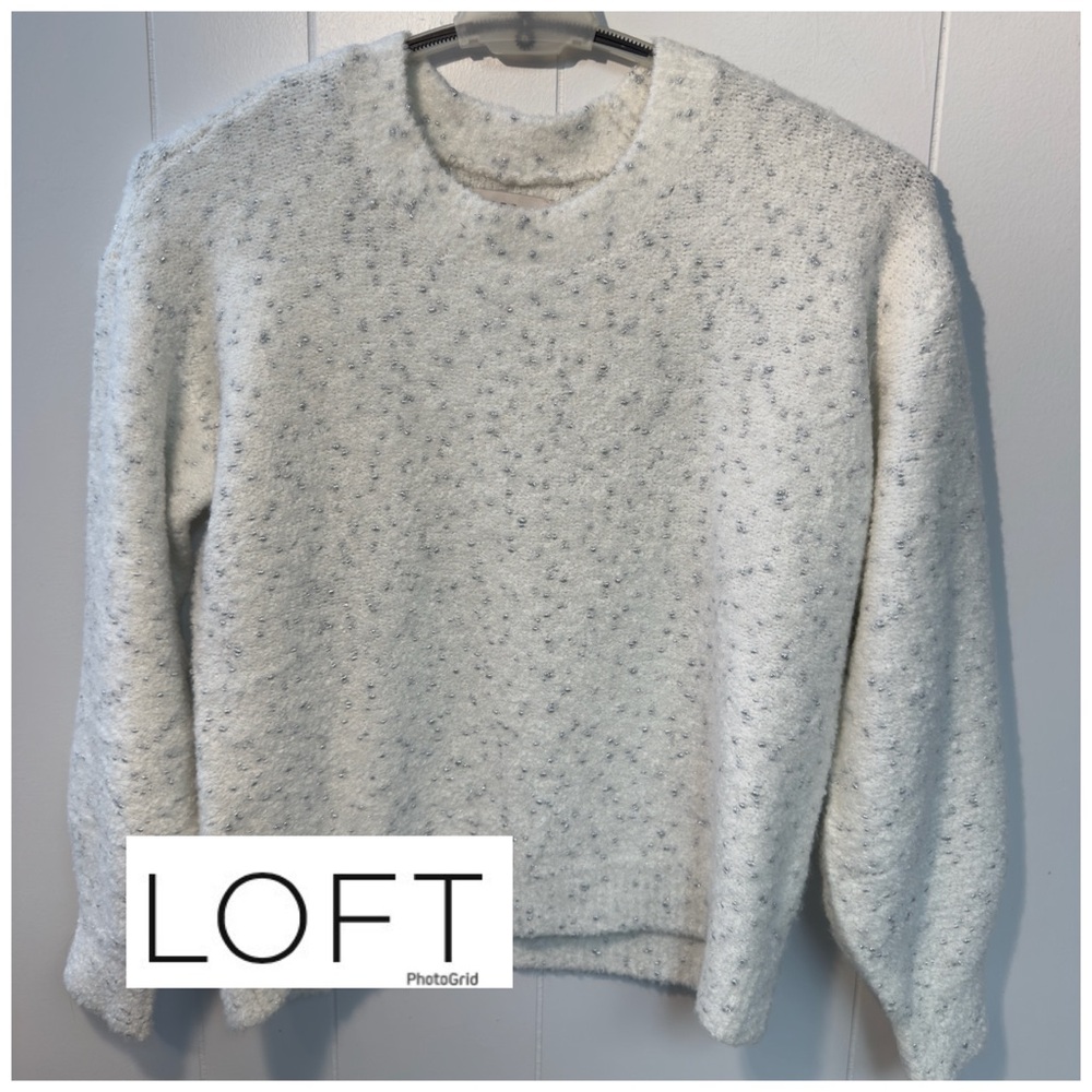 A speckled crew neck sweater from LOFT. XS